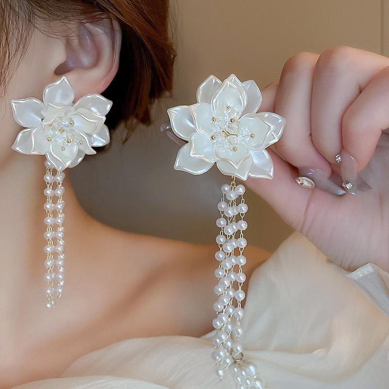 Silver Needle Super Fairy Elegant Bow Flower Stud Earrings French Light Luxury Earrings Literary Style Sweet Versatile Earrings