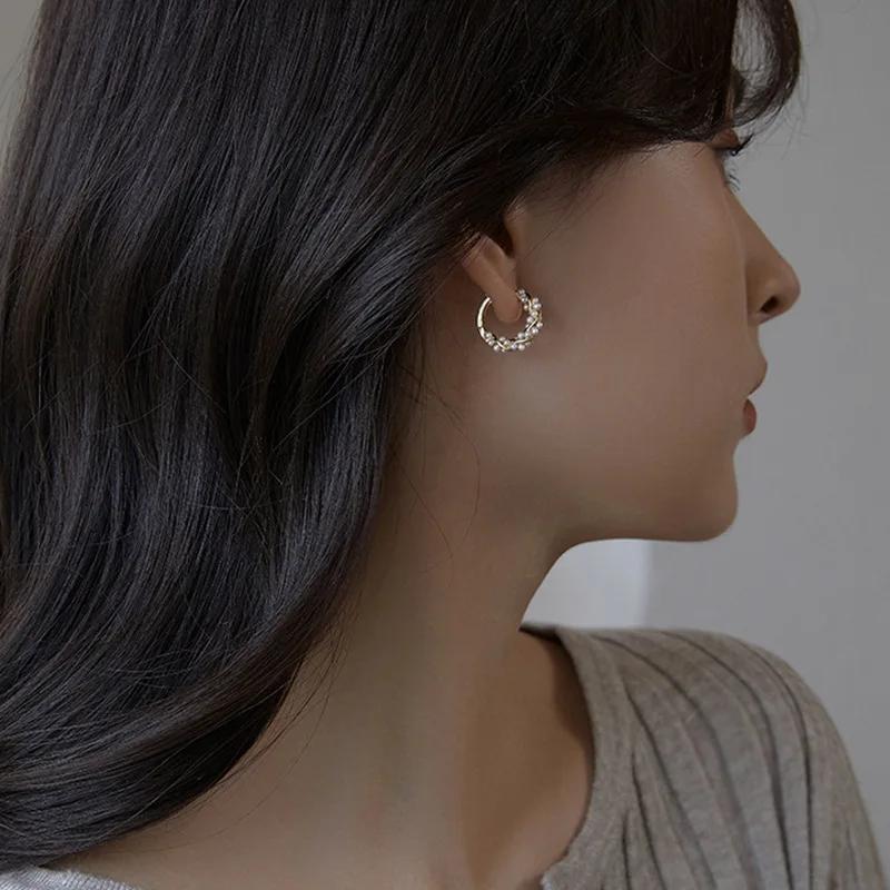 LATS 2024 Korean New Simple Temperament Circle Pearl Earrings Gold Silver Color Fashion Small Versatile Earring Women's Jewelry