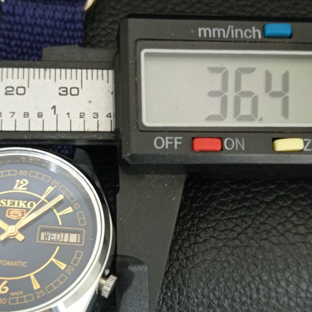ЯПОНСКИЕ ВИНТАЖНЫЕ ОТРЕМОНТИРОВАННЫЕ АВТОМАТИЧЕСКИЕ МУЖСКИЕ ЧАСЫ SEIKO 5 7009A С СИННИМ ЦИФЕРБЛАТОМ a445827-1