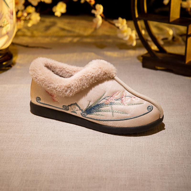 Womens Winter Moccasin Slippers Slip On Embroidered Loafers With Faux Fur Lined Indoor Outdoor House Shoes Warm Walking Sneakers Flats Shoes for Women