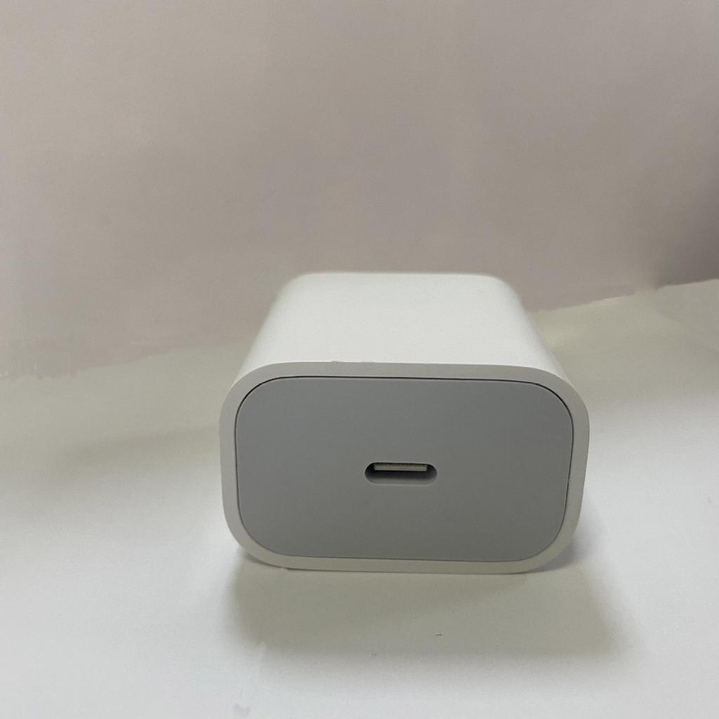 18W PD Fast Charging Cable: Compatible with Android and Apple, Type-C To Apple, Available In 1m & 2m Lengths.