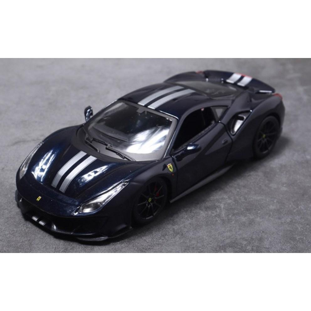 Bburago 1:24 Ferrari 488 Pista Die-cast Model Car, Blue