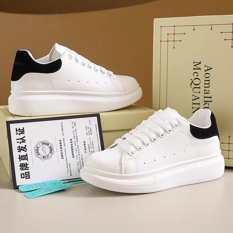 Весенне-осенние маленькие белые туфли Мужская и женская обувь 2025 Новые Пара Толстая подошва Универсальные Увеличение роста Студенческие Популярные Спортивные и Лей