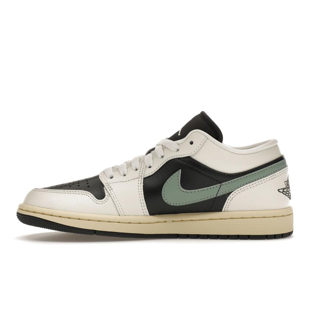 Женские кроссовки Air Jordan 1 Low Jade Smoke Черный Антрацитовый Парус DC0774-001