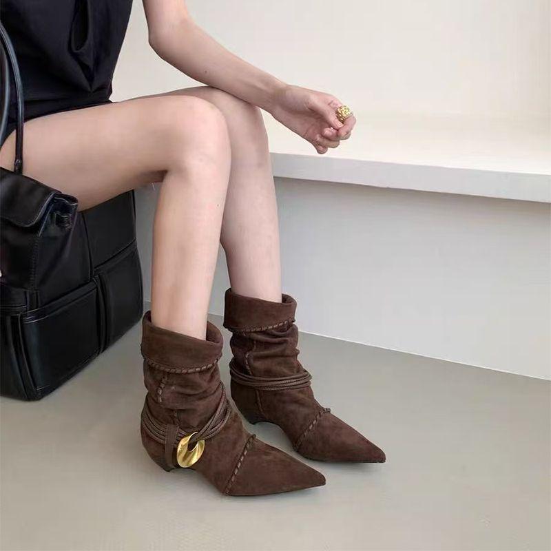 Женские замшевые ботильоны на низком каблуке в стиле ретро 2025: Остроносый, Сборчатый, С завязками, Многосторонний Модный