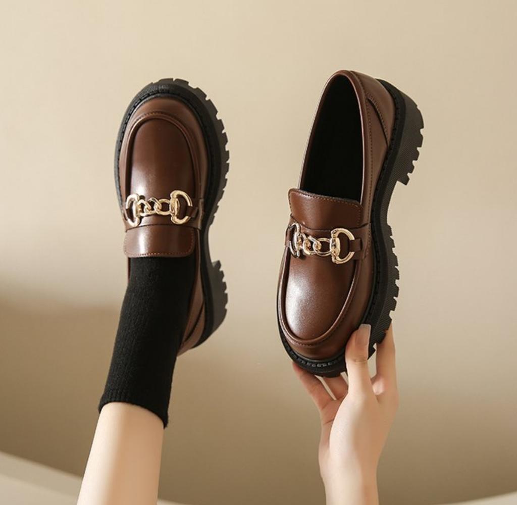 Мода 2024 Женские Весенние Новые Черные Туфли на Плоской Платформе Женские Лоферы Слипоны Туфли-лодочки Металлический Дизайнерский Повседневный Кожаный Оксфорды