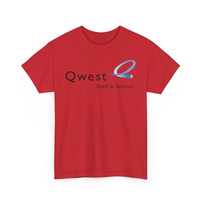 Футболка с логотипом телекоммуникационной компании Qwest Spirit of Service
