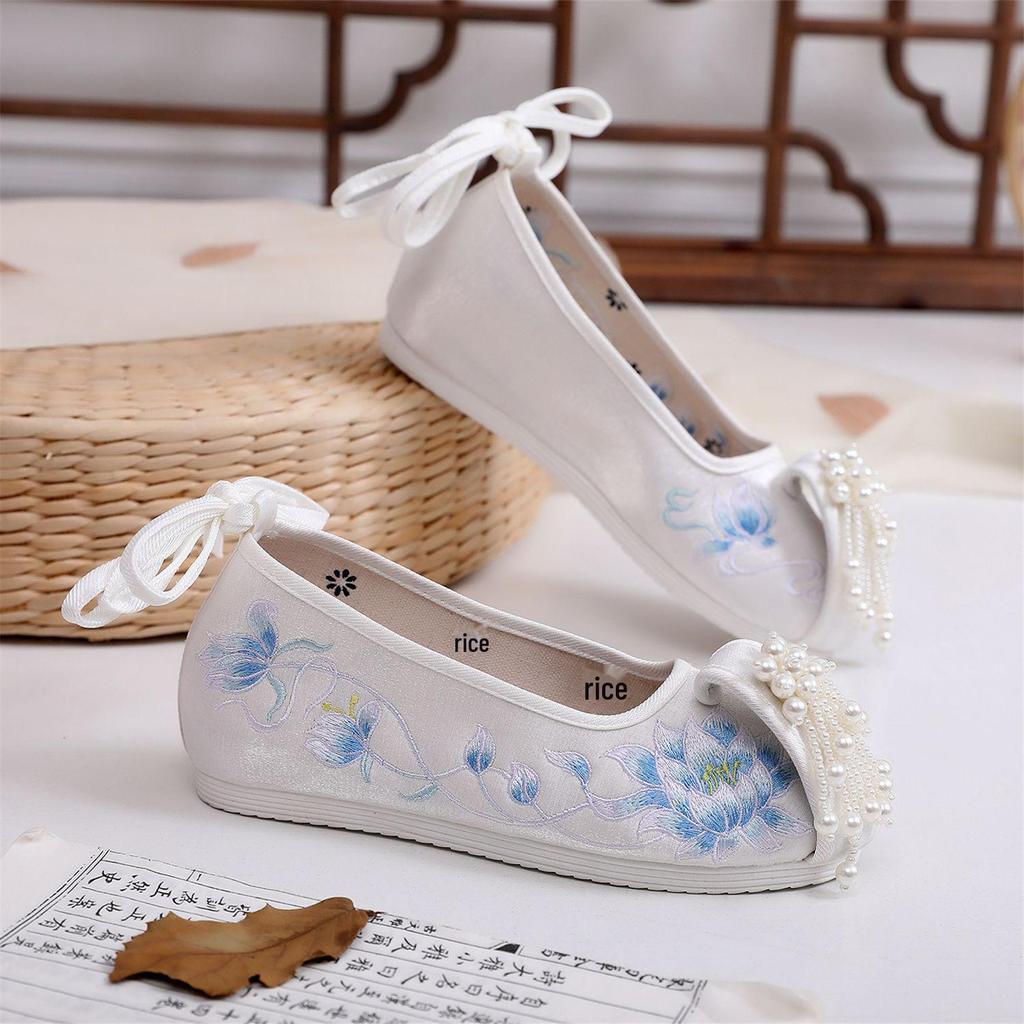 [Manzhu] 2023 New Red Beaded Xiuhe Hanfu Shoes with Velvet-Lined Round Toes for Weddings