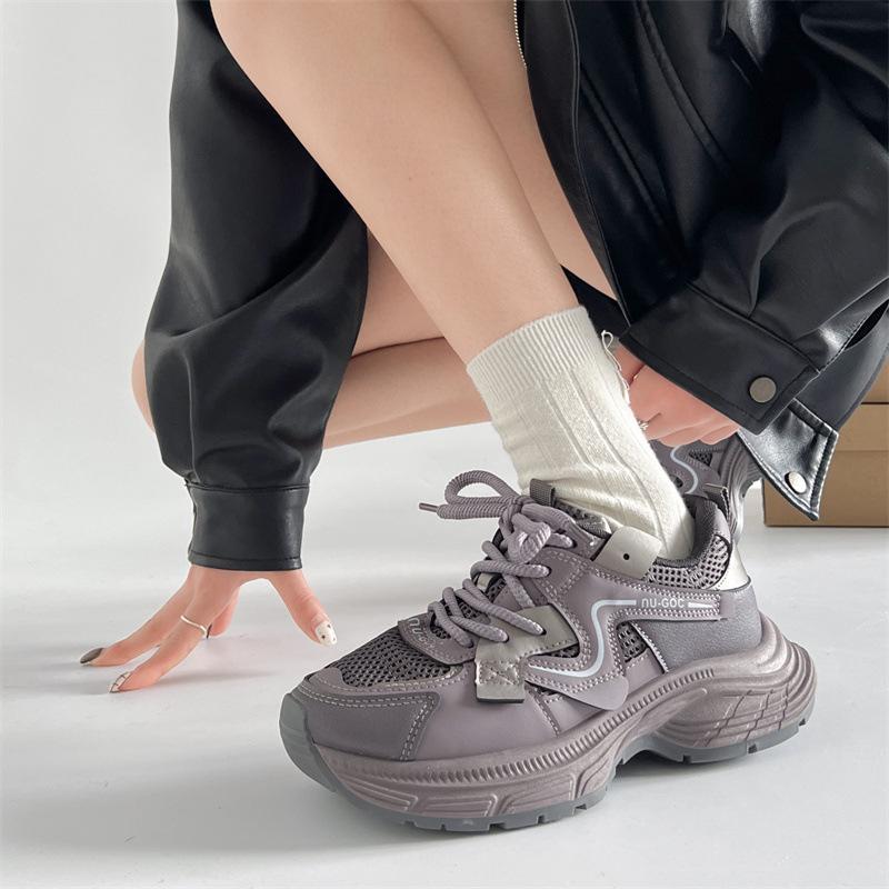 Fashion Trend Shows Feet, Small Platform Dad Shoes, Women's 2025 New Spring and Autumn Lightweight Height Increase Versatile Sports Shoes