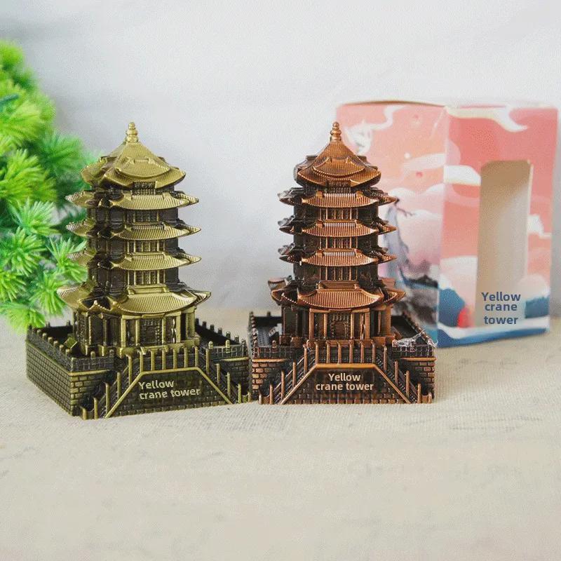 Желтая башня крана модель сплава орнамент: Сувенир из металла из Уханя