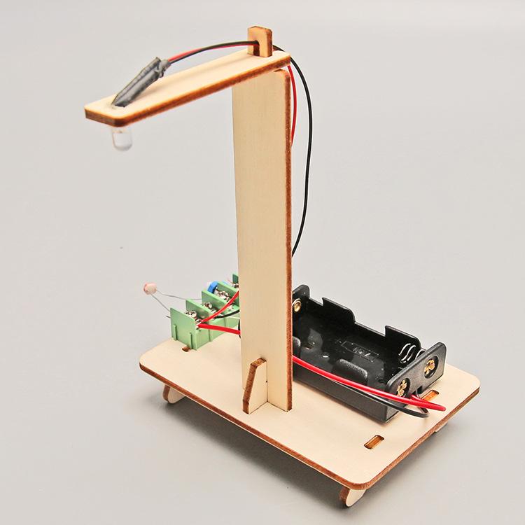 Intelligent Light Control Small Street Lamp Technology Small Production Popularization Model Of DIY Science Experiment Homework For Primary Students