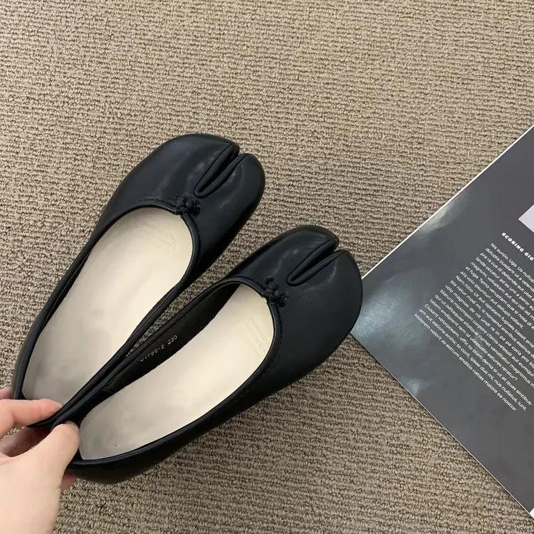 Японский стиль2025Обувь женская удобная кожаная балетки с разрезом на носке, лоферы женские джинсы Мэри мокасины женские балетки