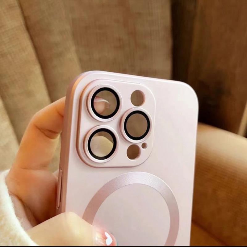 Матовый металлический чехол для iPhone 17 с полным покрытием линз и магнитной адсорбцией для 16 Pro Max