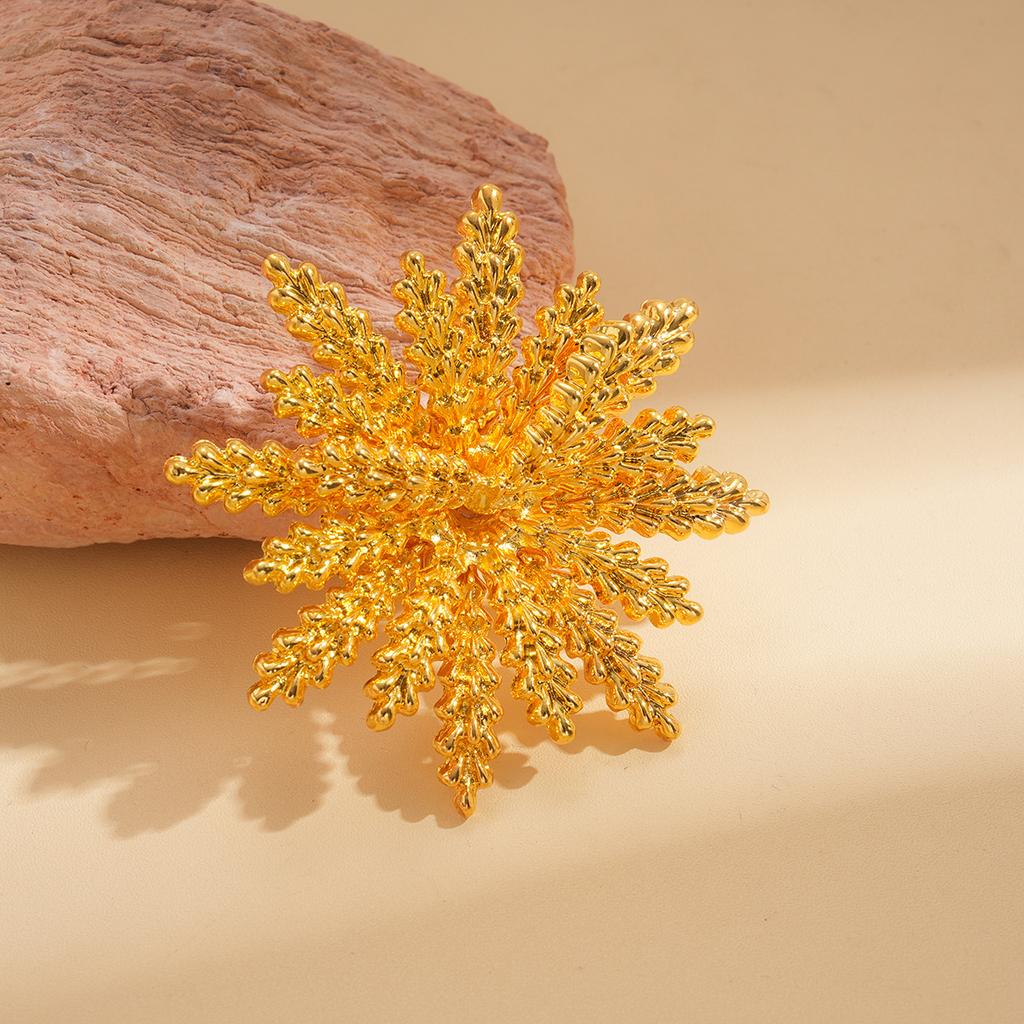 2026 New Classic Palace Style Wheat Golden Brooches Pins for Women Men Vintage Middle Design High-End Unisex Badges Jewelry Gift