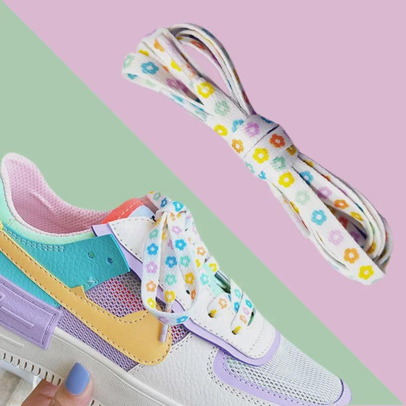 Пятицветные двухсторонние шнурки с цветочным узором своими руками для взрослых и детей