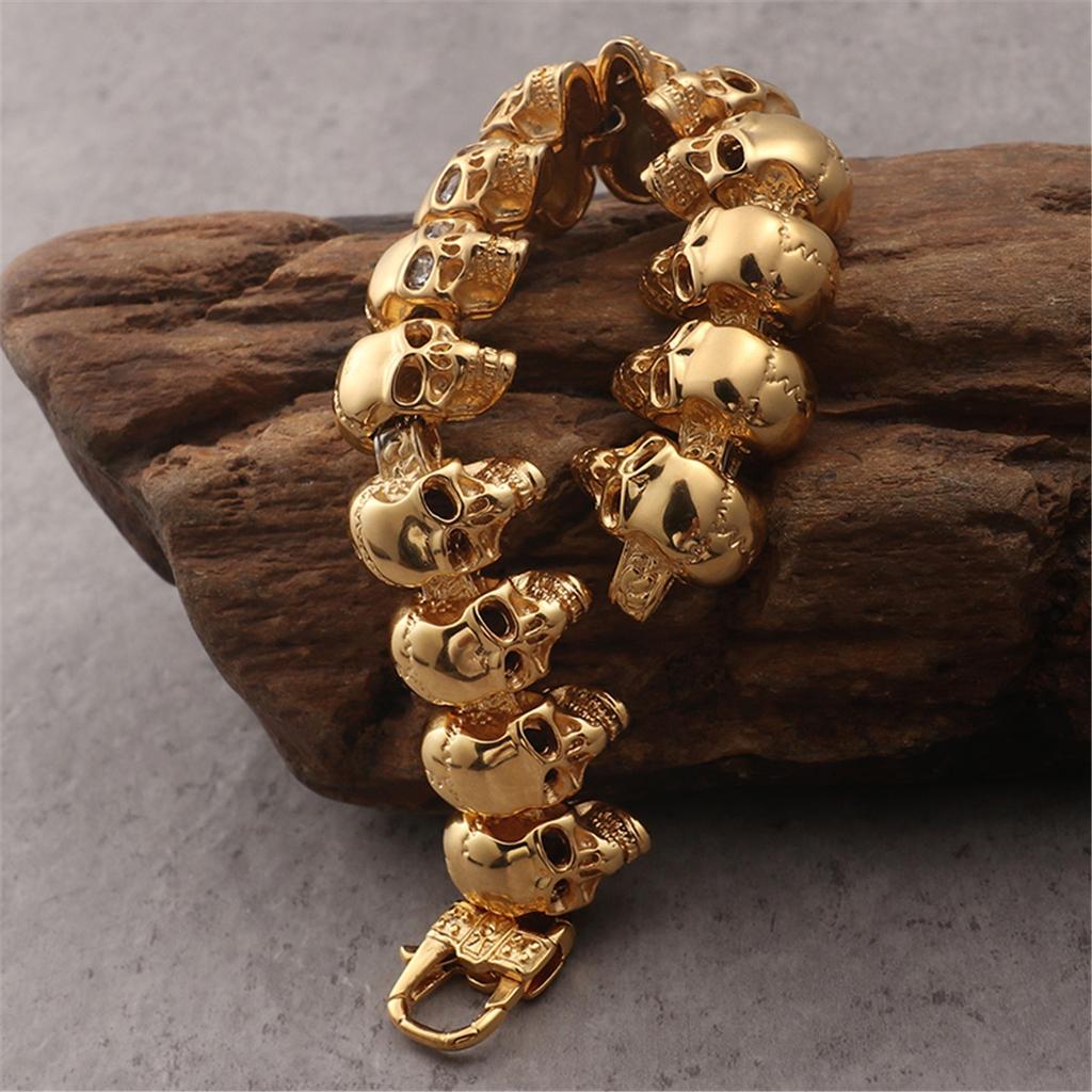 Meditation bracelet, wish-fulfilling bracelet. Made from large skull-shaped bracelets from Thailand. Suitable for a punk rock style skull outfit.