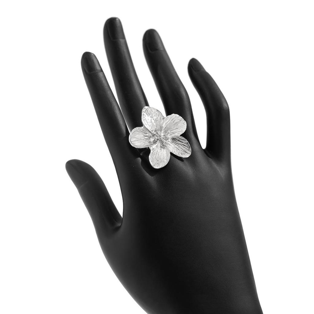 Кольцо из сплава Cold Wind, нестандартные креативные квадратные полые кольца, набор новых модных колец в литературном ретро-стиле, легкое роскошное женское кольцо для поездок на работу