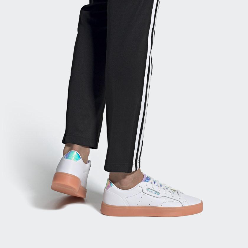 adidas Элегантные женские FW3718 'White Coral Iridescent'