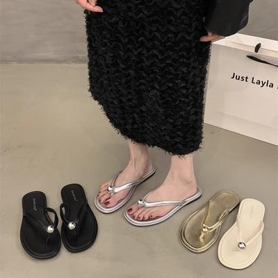 Дизайнерские нишевые шлепанцы с плоским носком, женская обувь для улицы, весна-лето 2025, серебристые сандалии-вьетнамки 'голубиное яйцо'