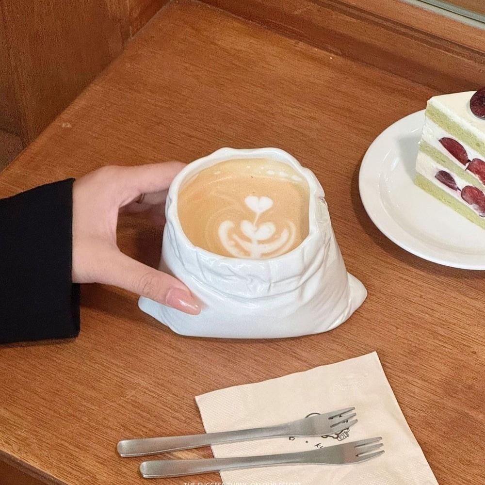 Large-caliber Ceramic Coffee Cup Heat-resistant Water Cup Bag-shaped Cup Non-slip Hand-crafted Cloth Bag Mug Home Decoration