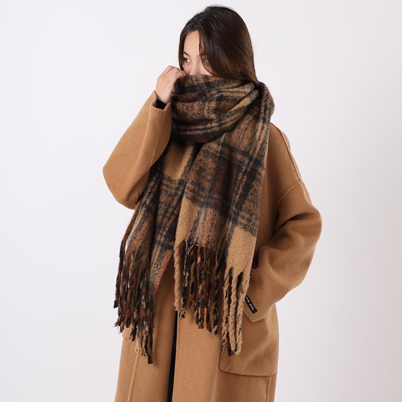 Autumn And Winter Women'S Warm Camarad High-End Plaid Scarf Retro Versatile Thick Warm Shawl Scarf