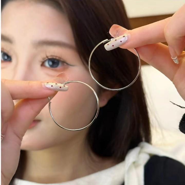2025 Light Luxury Large Hoop Earrings for Women - High-End, Exaggerated Design for Autumn & Winter