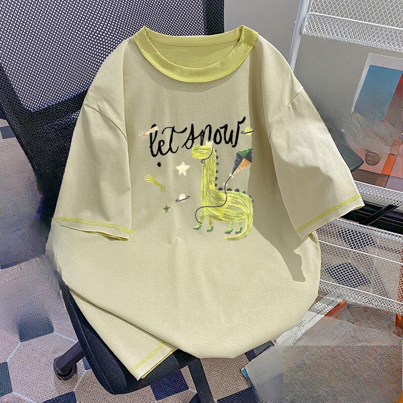 Футболка с коротким рукавом большого размера, с колор-блокингом и нишевым принтом перевернутым вверх ногами.