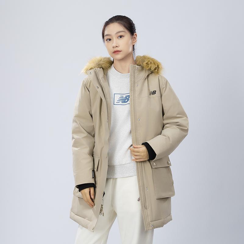 New Balance Женская пуховая куртка Хаки AWJ34318SOT