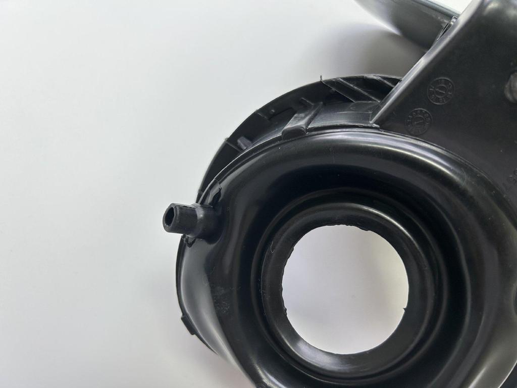 Крышка топливного бака и накладка горловины топливного бака Volkswagen Tiguan