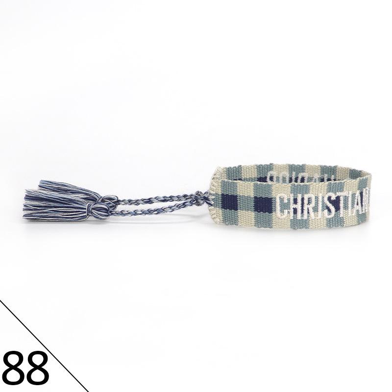 Браслет дружбы ручной работы с вышивкой и кисточками для женщин