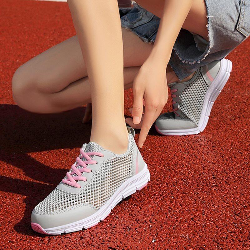 Spring New Comfortable and Lightweight Casual Sports Shoes with Flat Bottom Anti Slip Breathable Fashionable and Versatile Hollow Out Women's Shoes