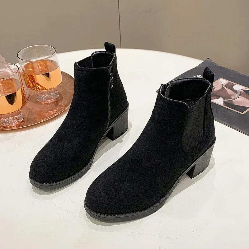 Женские ботильоны с круглым носком и толстым каблуком, осенне-зимние, флокированные ботинки челси с боковой молнией для женщин, повседневная обувь на каблуке для активного отдыха