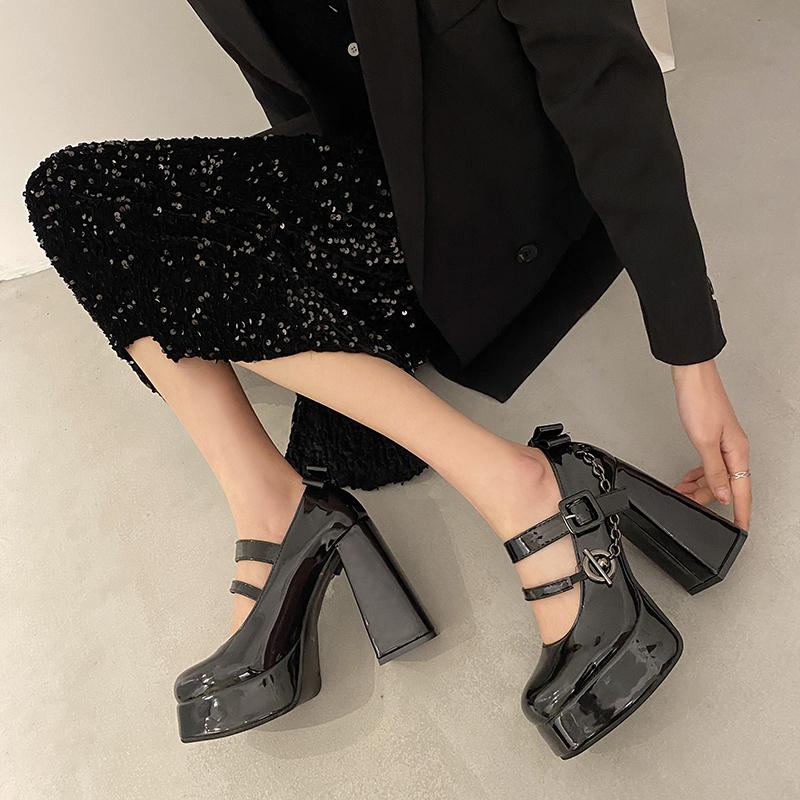 Модная женская обувь на толстом каблуке Зима Новая Круглый носок Неглубокий вырез Металлическая цепочка Толстая подошва Нескользящие Износостойкие Высокие каблуки