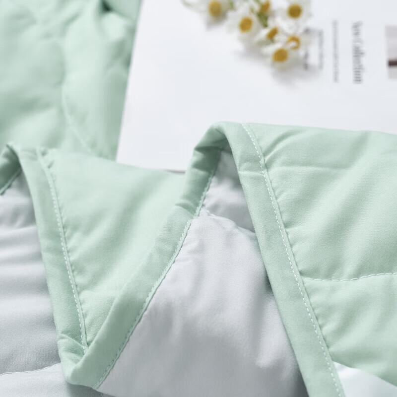 Fuanna Summer Cool Quilt