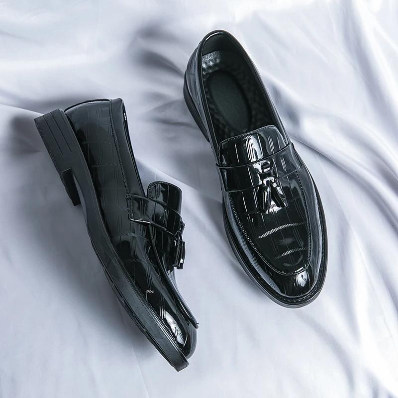 Men Shoes Green Black Loafers Men PU Embossed Pattern Tassel Decoration Round Toe Business Formal Shoes Large Sizes 38-46