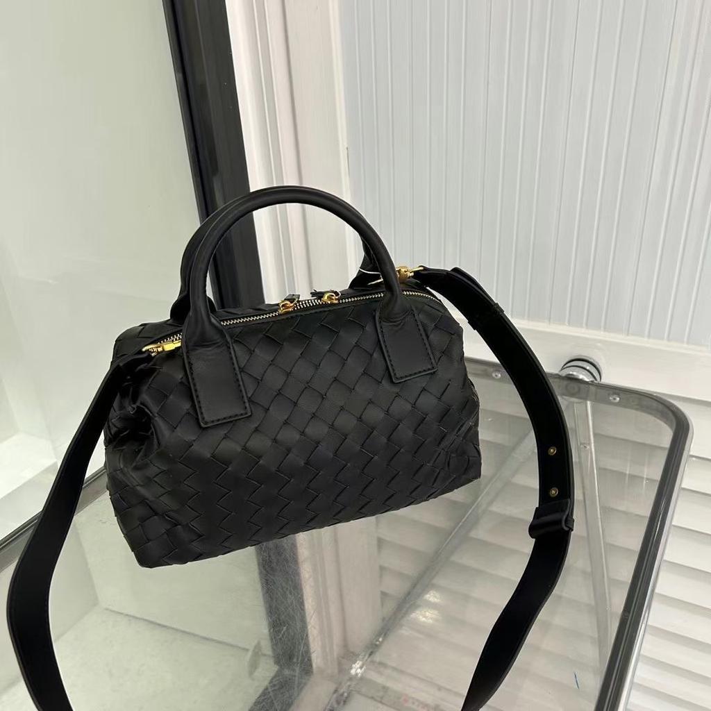 Cowhide Woven Bowling Bag Vintage Tote Bag Boston Bag Large Capacity Handbag Single Shoulder Crossbody Leather Women's Bag