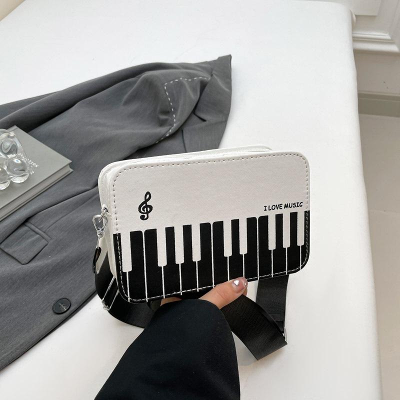 2025 Winter New Fashion Contrasting Color Small Square Bag Girl Sweet Personality Piano Music Note Small Satchel Portable Women's Bag