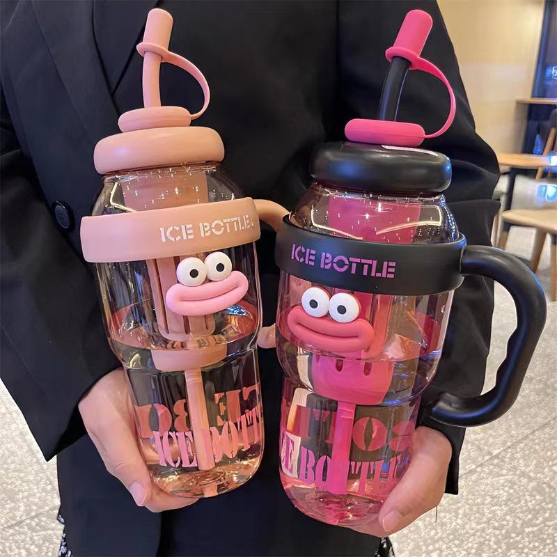 Large Capacity Girls' Giant Water Cup with Straw and Leak-Proof Design