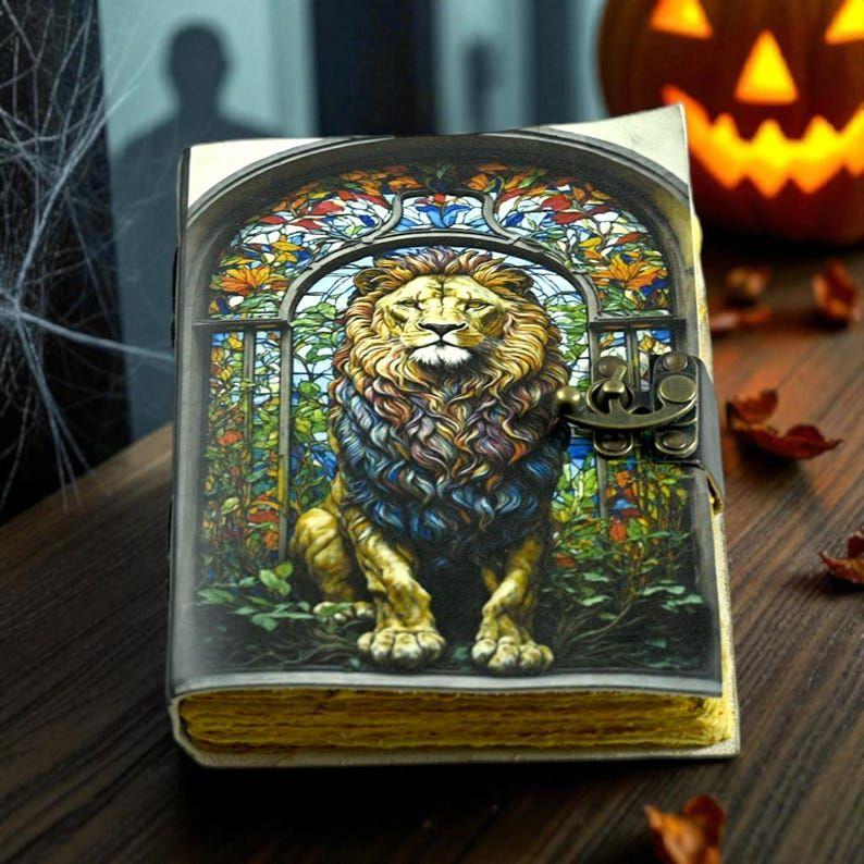 Большой кожаный журнал с львом: Винтажный гримуар, пустая Книга Теней