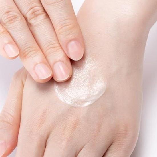 Medicinal Product Coenrich Extra Guard Hand Cream Water Repellent Cracks Chapped Skin Q10 Rough Hands Non-Sticky 80g
