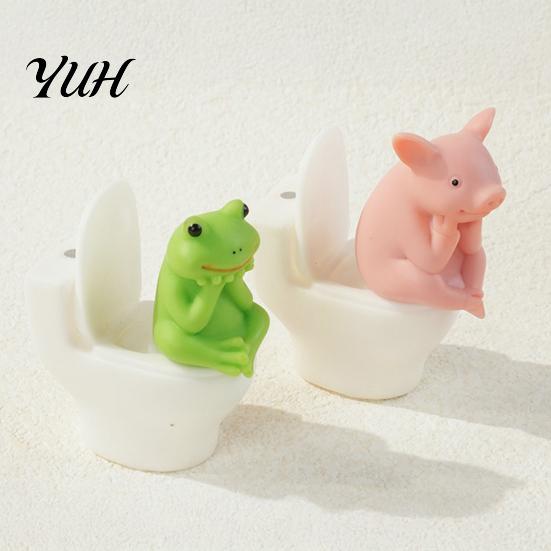 Exquisite Resin Crafts for Decor 2Pcs Meditation Pig And Frog Figurines, Funny Toilet Animal Ornament Desktop Miniature Bookshelf Decor, Humorous
