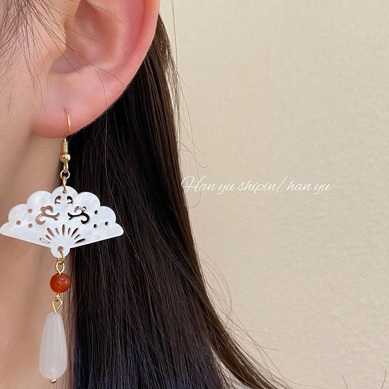 Китайские ретро серьги в форме веера с имитацией нефрита и подвесками в виде капель воды