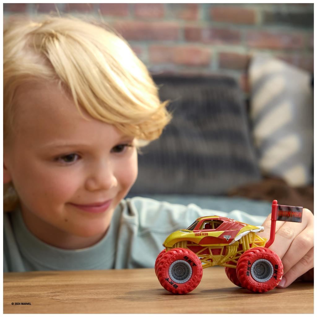 Monster Jam, Official Marvel Iron Man Monster Truck, Die Cast Vehicle, 1:64 Scale, Superhero Kids Toys, for Boys Ages 3+