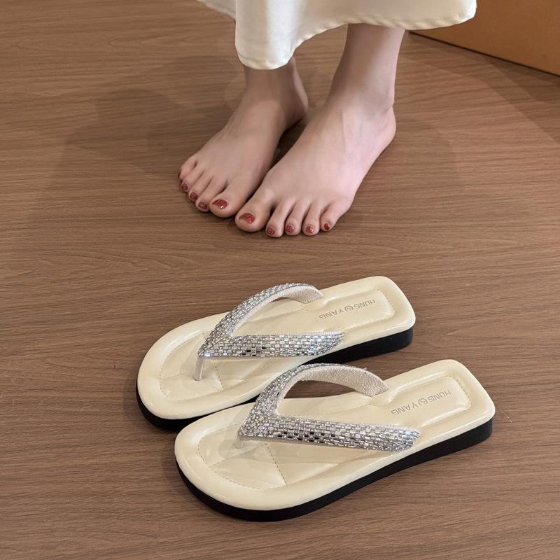 Flip-flops women's summer new retro rhinestones comfortable temperament flat bottom mop with skirt beach mop