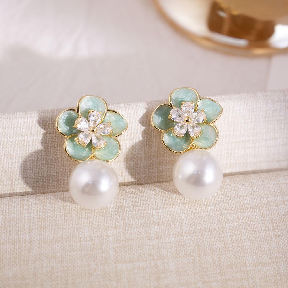 Light Luxury Exquisite Micro-inlaid Zircon Flower Earrings Elegant High-end Pearl Stud Earrings Niche Design Temperament Earrings