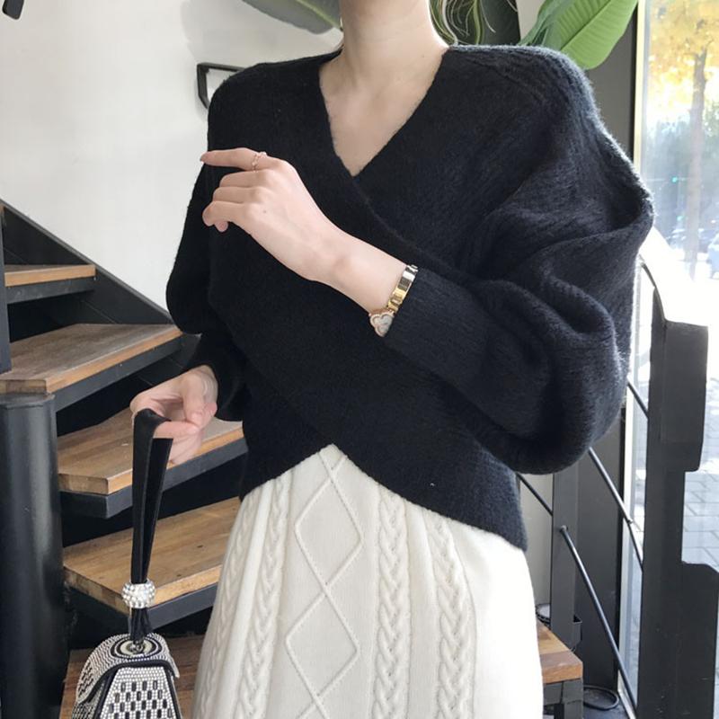 Temperament Simple cross-V-neck Loose Women's Sweater, Autumn and Winter Commuting All-match Elegant Women's Sweater Top