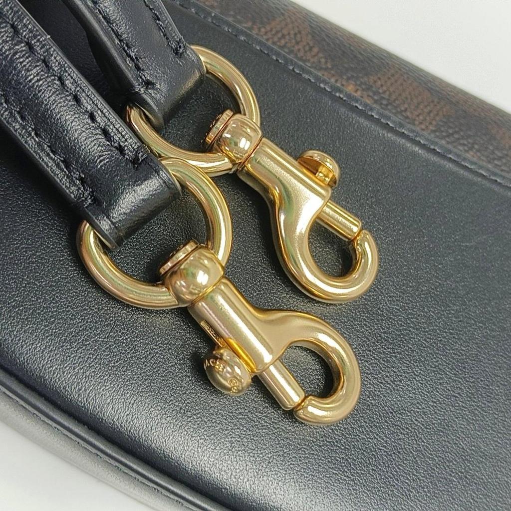 [Pre-Owned] Andrea 21 Brand Logo Detachable Handle Leather And Synthetic Leather Handbag Crossbody Shoulder Bag Small - Very Good #BROQF5