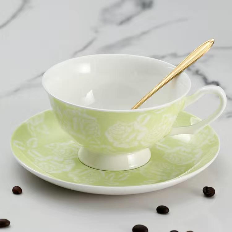 European Coffee Cup and Plate Two Piece Set Breakfast Cup Coffee Cup Ceramic Water Cup Mug Milk Cup Afternoon Tea