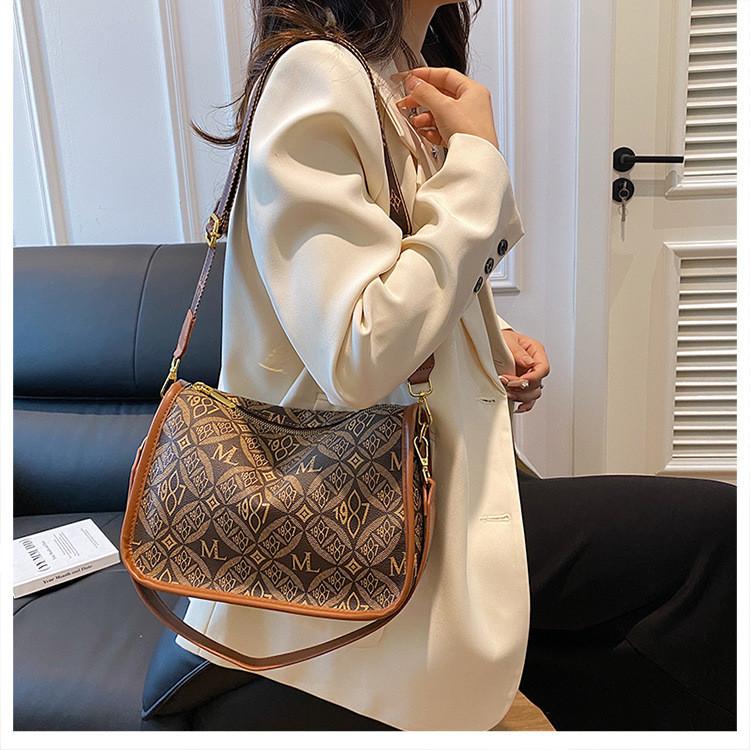 Ielgy Pea Bag European American Retro Printed Crossbody Shoulder Small Square Bag Trendy