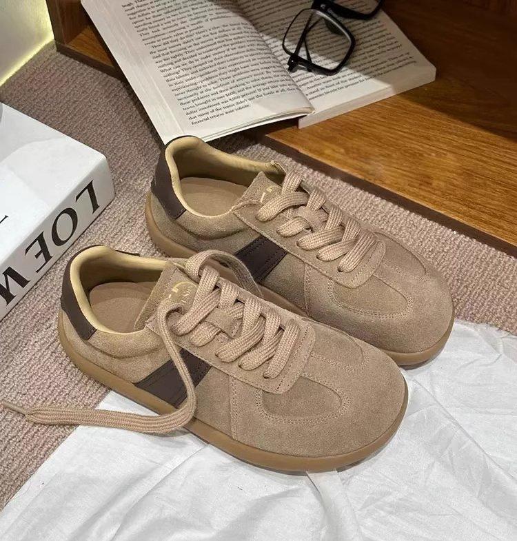 2024 осень новые немецкие тренировочные туфли ретро на плоской подошве повседневная спортивная женская обувь универсальная модная маленькая белая обувь на шнуровке женская обувь